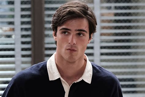 is nate jacobs gay in euphoria|Jacob Elordi Opens Up About Nate Jacobs Sexuality。